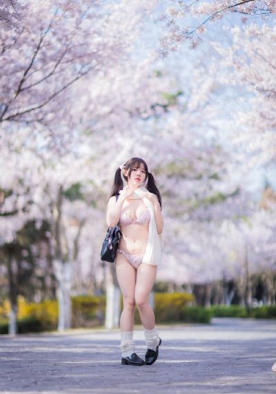 午夜影院美女_1080HD高清在线观看