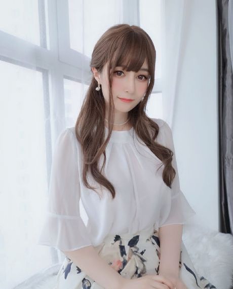 年轻的女秘书在线观看_日韩在线观看