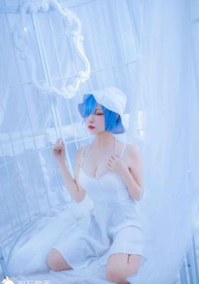 小蜜桃8_4K在线播放